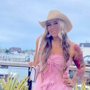 Meet your Posher, Beverly